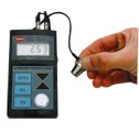Ultraschall Wanddickenmessger�t 0,01 mm  TTT-130
